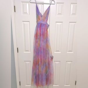 NEW WITH TAGS: Lulu’s Watercolor Tie-Dye Backless Maxi Dress